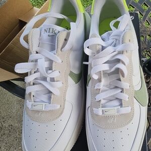 Womens Air Force 1 PLT.AF.ORM. NIB Women Size 11.5 Mens 10